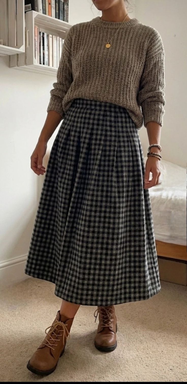 20 Must-Have Fall Skirts That Will Make You the Trendsetter (Don’t Miss #8!) - 7. Flowy Maxi Skirt 1