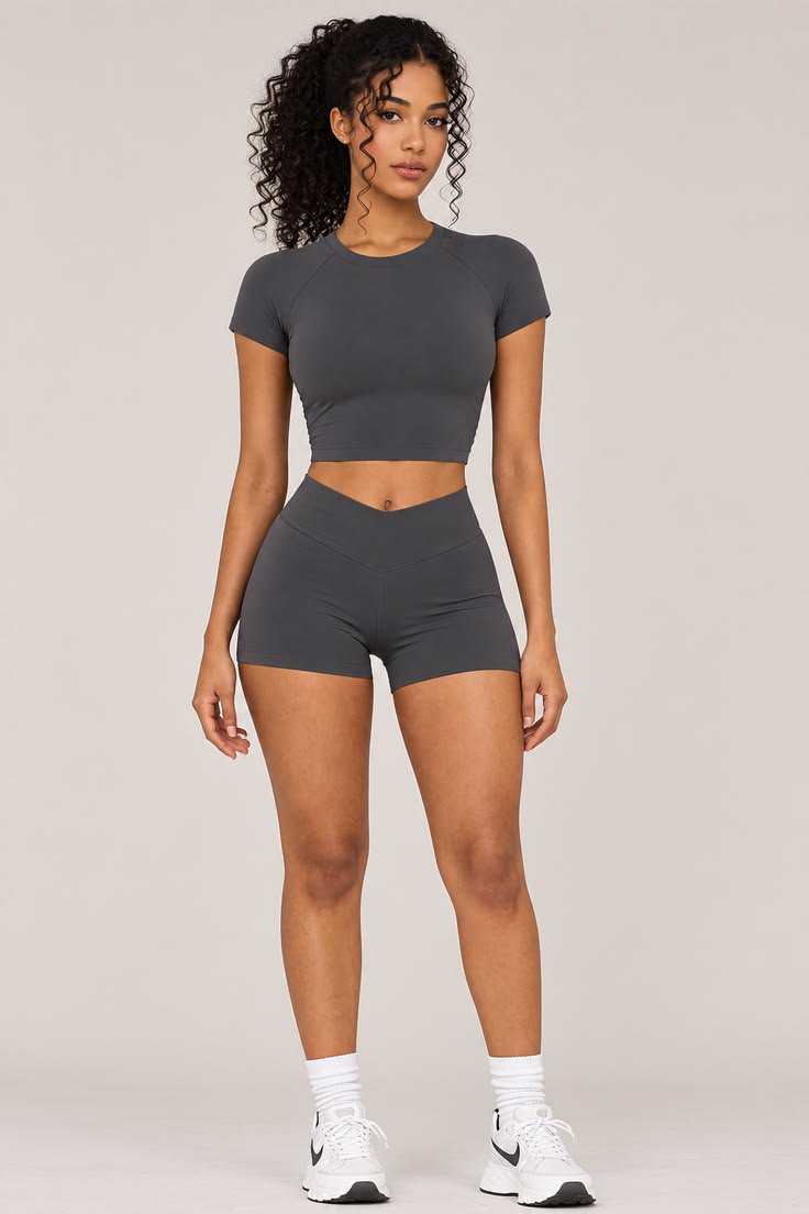 20 Baddie Gym Outfits That Will Make You the Main Character at Every Workout - 6. Charcoal Crop Top and Sculpted Bike Shorts 1