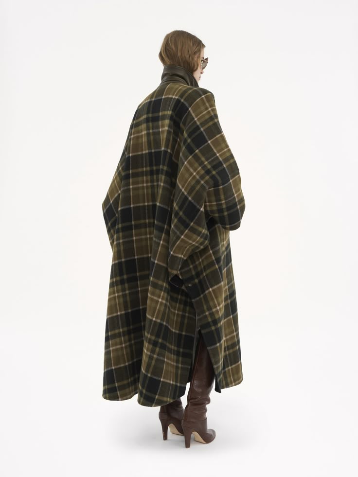 20 Designer Coats That Will Make Your Winter Wardrobe Look Instantly More Luxurious - 13. The Long Heritage Plaid Coat With a Secret Slouch 1