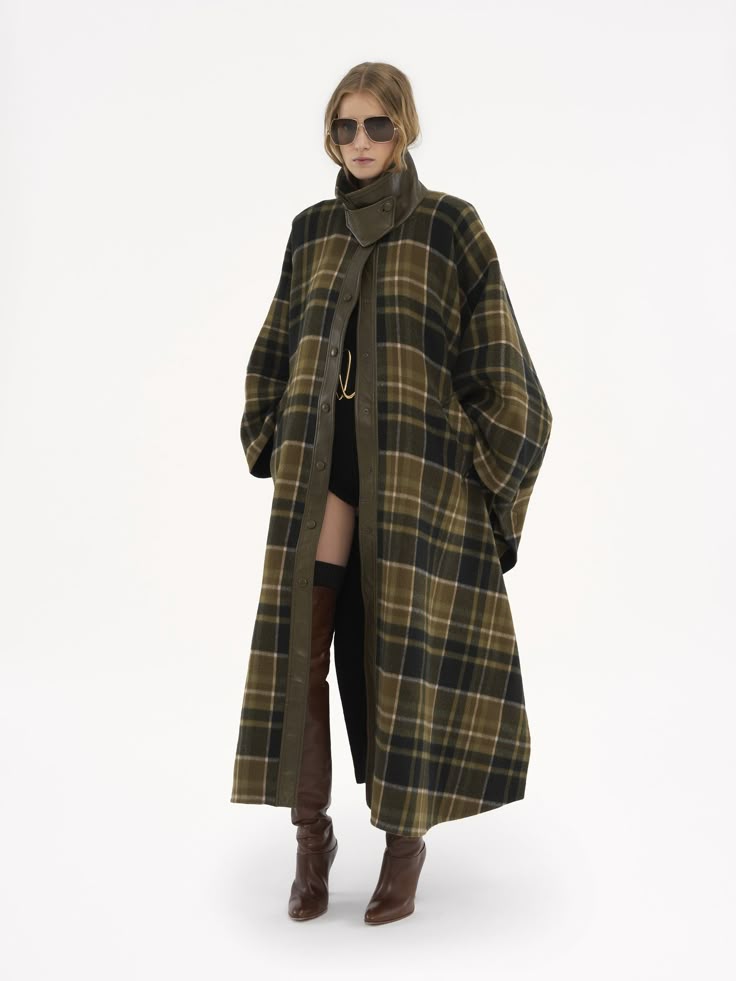 20 Designer Coats That Will Make Your Winter Wardrobe Look Instantly More Luxurious - 17. The Cropped Cream Trench With Oversized Attitude 1