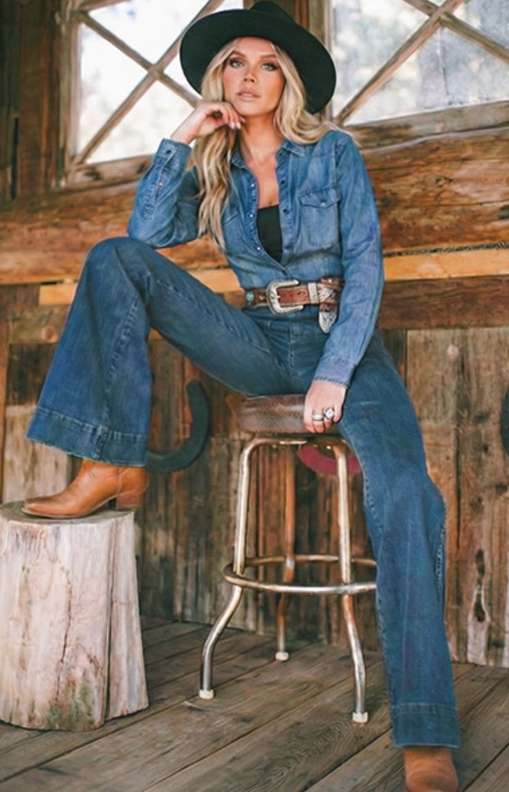 20 Fall Western Denim Outfits You’ll Want to Copy the Moment Temperatures Drop - 4. Blue Jean Head to Toe 1