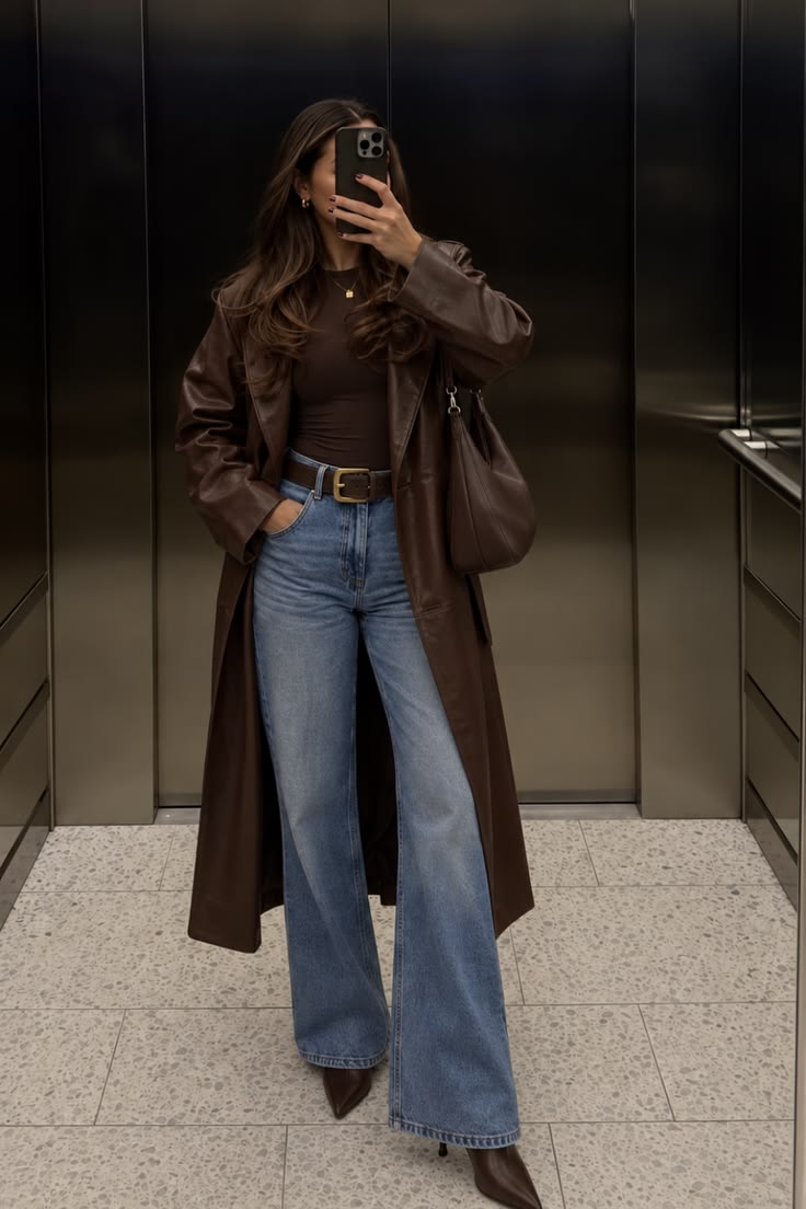 20 Trench Coat Outfits That Make Transitional Dressing Look Effortlessly Chic - 6. Chocolate Leather With Classic Blue Jeans 1