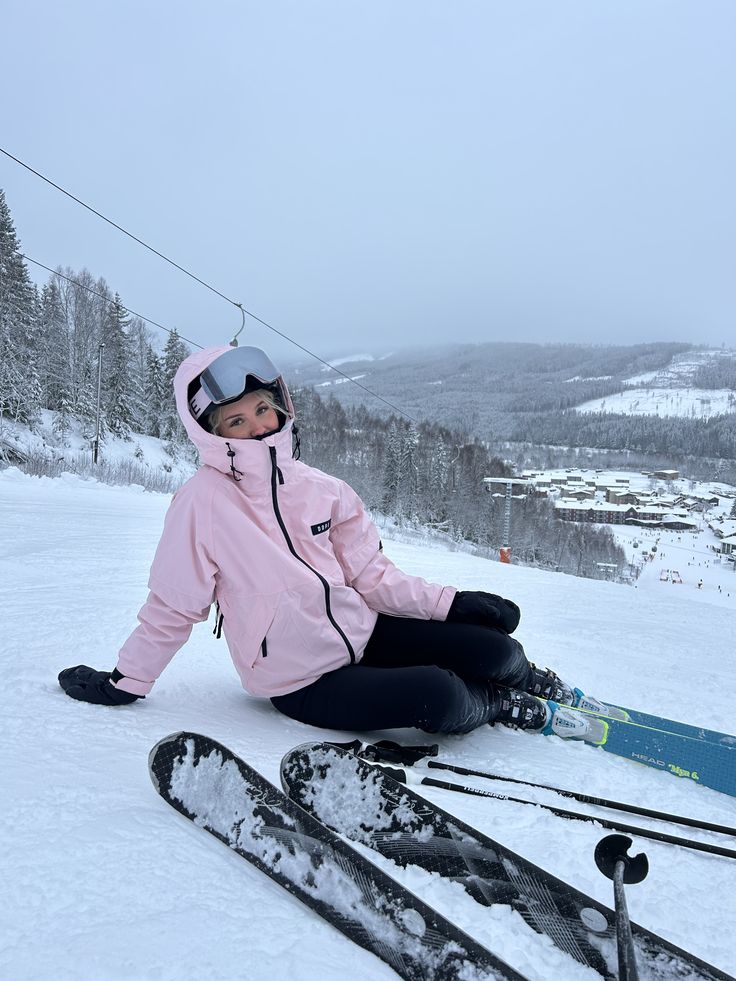 Ski Trip Outfits: 20 Après-Ski Looks - 15. Blush Pink Ski Day 1