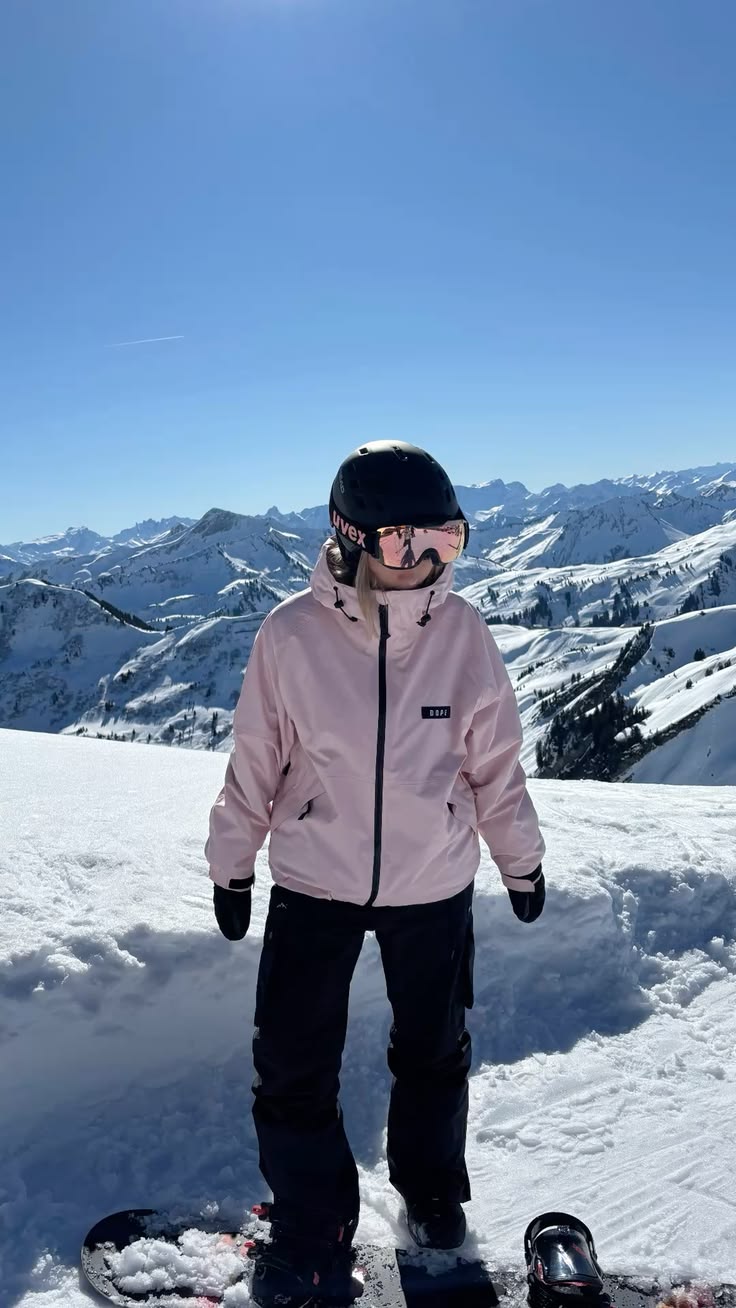 Ski Trip Outfits: 20 Après-Ski Looks - 18. Soft Pink Snowboarder 1