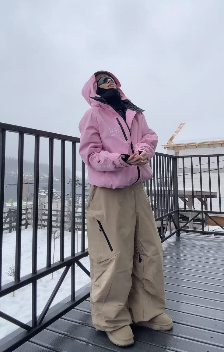 Ski Trip Outfits: 20 Après-Ski Looks - 6. Pink Jacket, Oatmeal Snow Pants 1