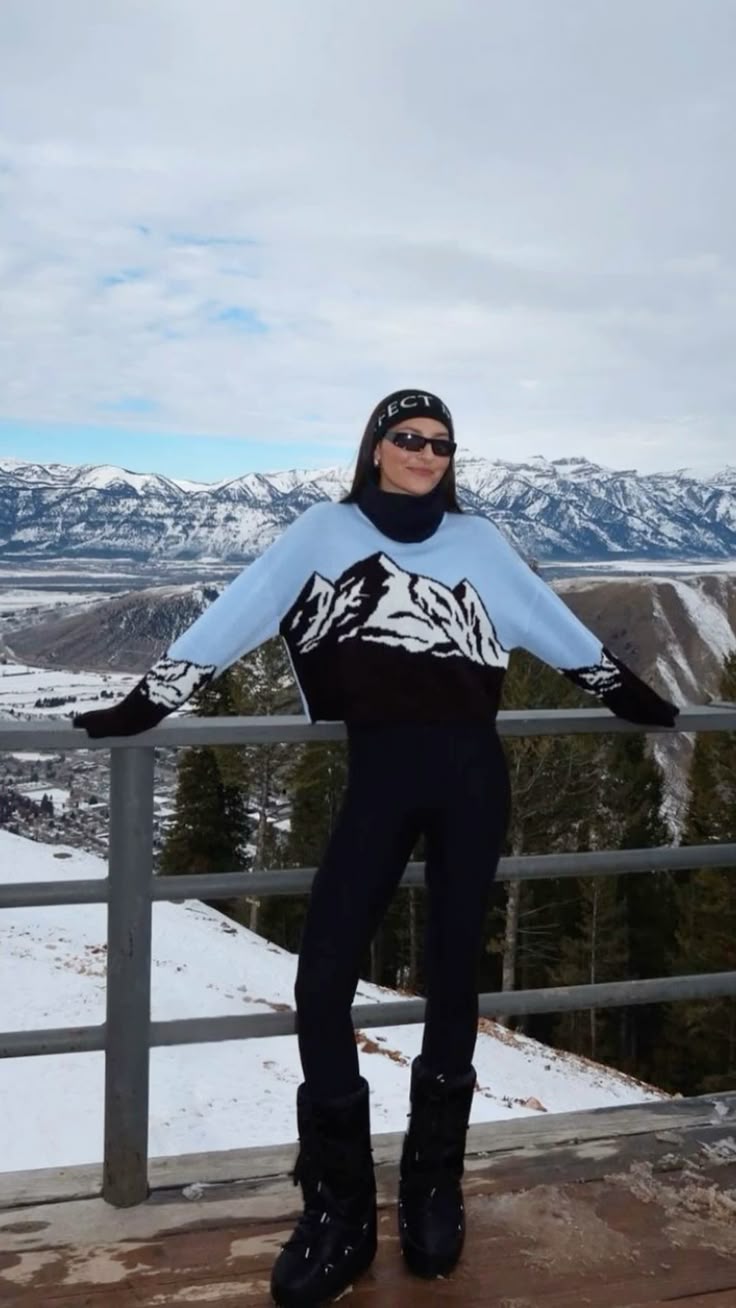 Ski Trip Outfits: 20 Après-Ski Looks - 7. Graphic Mountain Knit 1